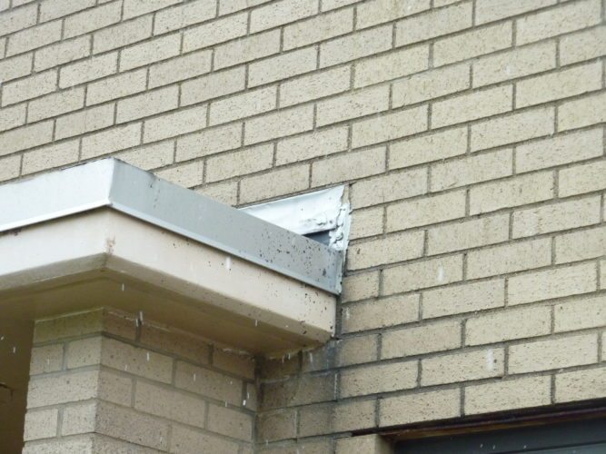 should i buy a house with a bulging wall